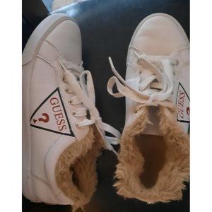 Vtg Guess Neal Sneakers shoes Womens 8.5 M White Faux Fur Trim guess? Logo
